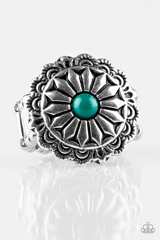 Daringly Daisy - Green - Paparazzi