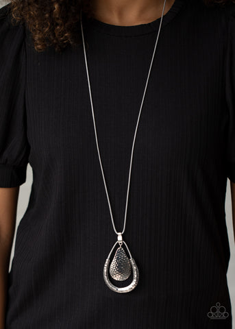 Texture Trekker - Silver - Paparazzi