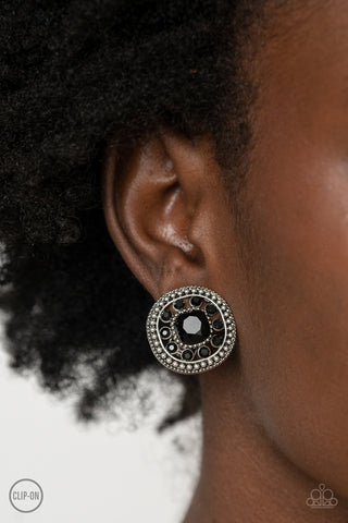 Dazzling Definition - Black - Paparazzi