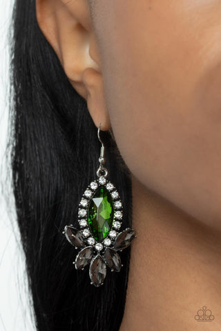 Serving Up Sparkle - Green - Paparazzi