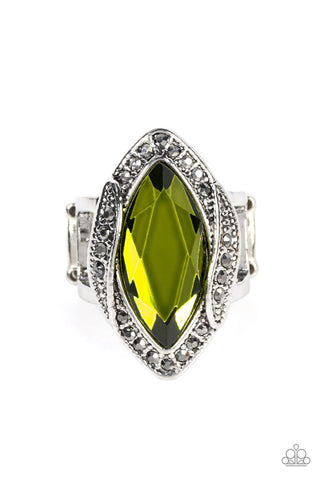 Let Me Take a REIGN Check - Green - Paparazzi