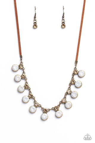 Color Me CHIC - Brass - Paparazzi